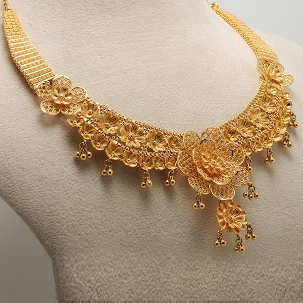 Fancy Bengali Necklace With Floral Work